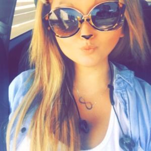 Meet your Posher, Cassandra